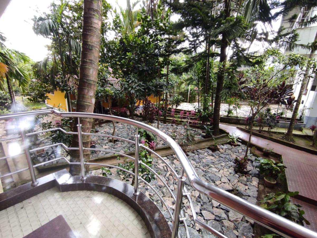 Cottage Garden Deepikas Parambikolam Exterior photo